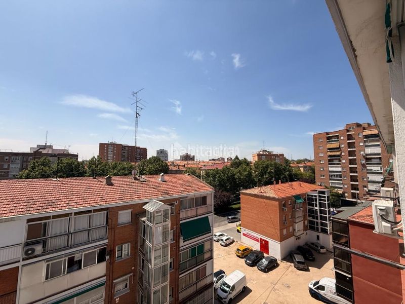 Foto 036958d7-fa3e-4c41-ba8c-a72557ddb5bc. Pis amb calefacció a Pinar del Rey Madrid