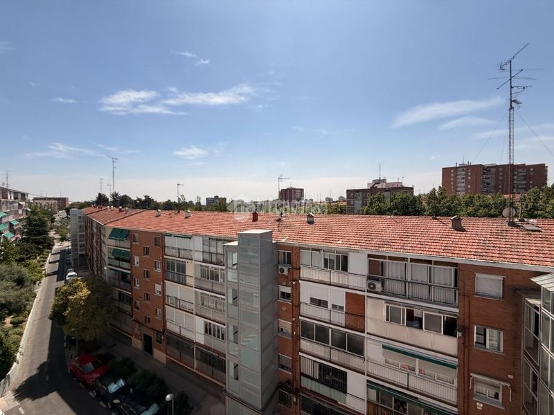 Foto 044f6df6-14a0-45b8-a8d2-993f299f7796. Pis amb calefacció a Pinar del Rey Madrid