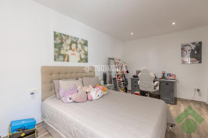 Foto f7e6d4df-cd55-4a78-bf1d-6d424e3426a0. Piso  en venta en Barrio de Zaidín Granada