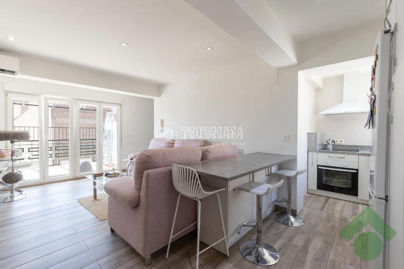 Foto ff38473c-b8fc-42e0-8378-dc80899c6def. Piso  en venta en Barrio de Zaidín Granada