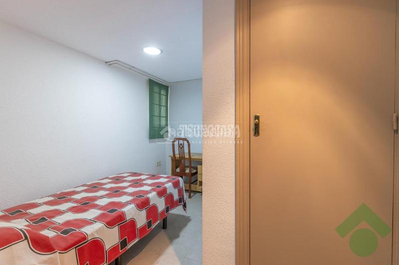 Foto ab290657-9262-46b6-9652-647a057765cd. Casa  en venta en Barrio de Zaidín Granada