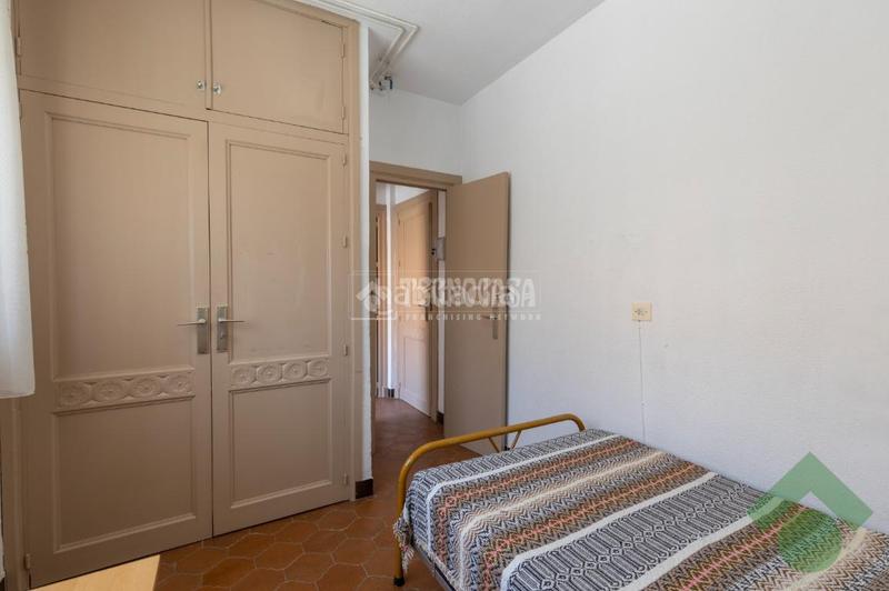 Foto b2b84c86-9394-4179-8090-210f2dbdedd8. Casa  en venta en Barrio de Zaidín Granada