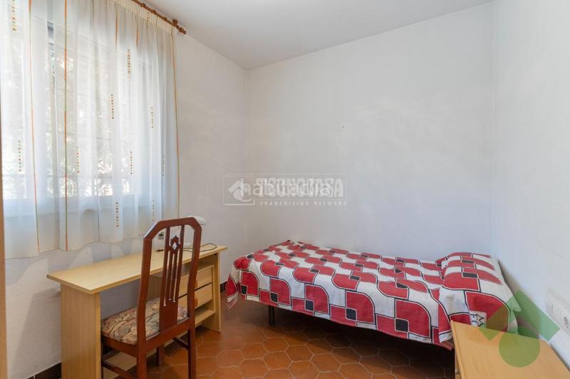 Foto ca6bb776-5866-496d-a041-2c8872761d14. Casa  en venta en Barrio de Zaidín Granada