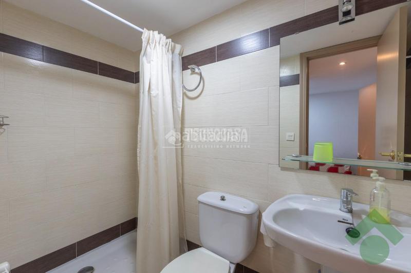 Foto f3949f84-6998-4228-a835-51480982784a. Casa  en venta en Barrio de Zaidín Granada