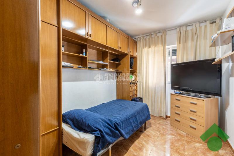 Foto eba66a4a-09d9-41bd-9023-f658c8a40f51. Piso  en venta en Barrio de Zaidín Granada