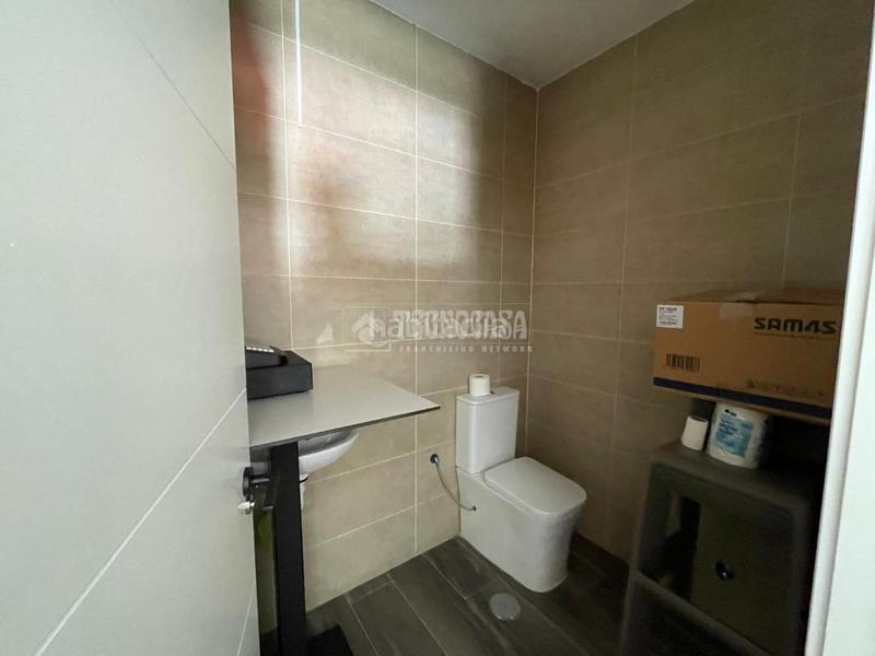 Foto b4cc719d-6772-4c97-8de9-3a8e17874e7d. Local comercial  en venta en Barrio de Zaidín Granada