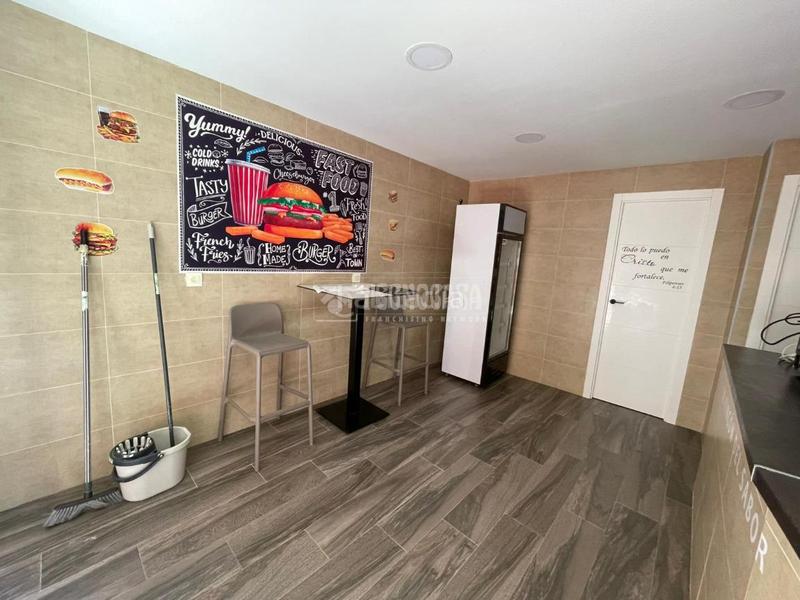 Foto f9f15f38-ba98-457d-a397-9498175d32d5. Local comercial  en venta en Barrio de Zaidín Granada