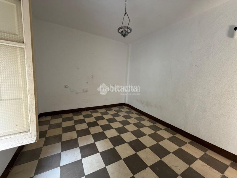 Foto eeb8b3f7-abc4-429d-82db-c21324a2fdb5. Pis a Barrio de Zaidín Granada
