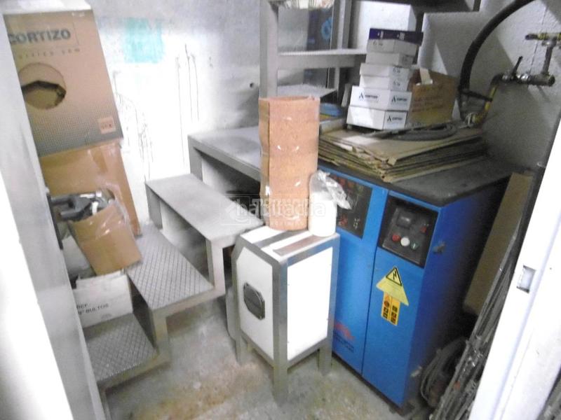 Foto 759eef37-869f-443a-b46d-92f335b20e3b. Locale commerciale in Pradolongo Madrid