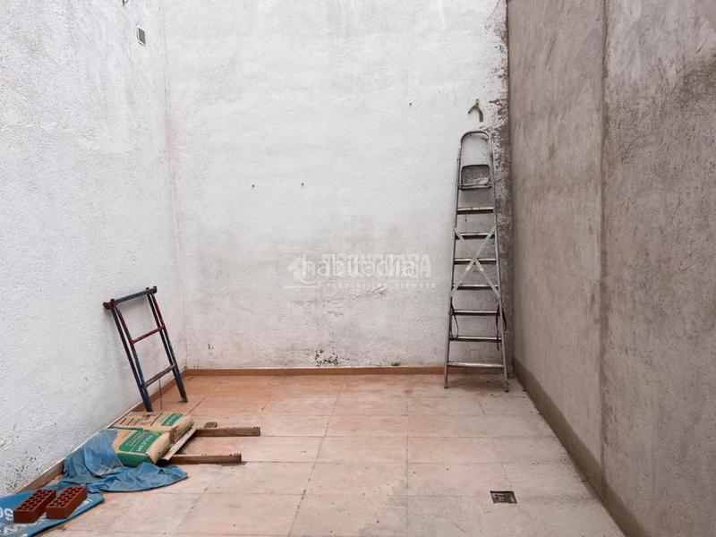 Foto 4bfa2692-a06a-4e5e-be55-d7e1c1fbbbc5. Solar industrial a Pradolongo Madrid