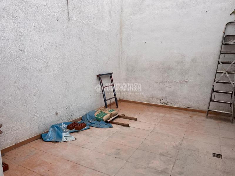 Foto b2f6bb49-e0a5-4724-be40-a59225ef01da. Solar industrial a Pradolongo Madrid