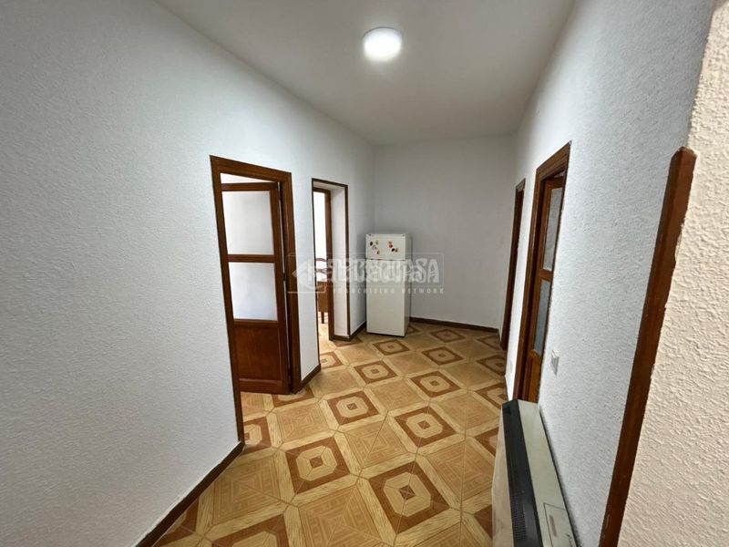 Foto e0b1d939-e378-4331-8459-754acfcda7b9. Pis a Pradolongo Madrid