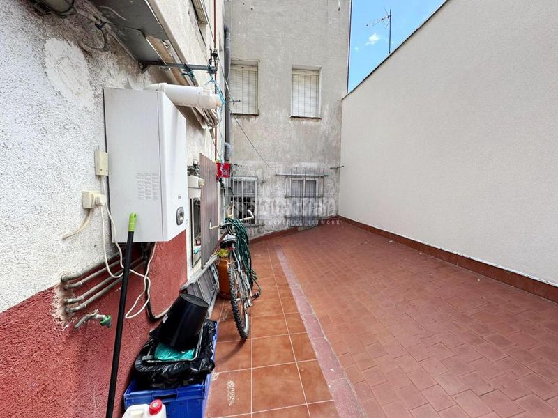Foto 1d7a7bed-4d3f-4ba7-aa30-4c80e0f821c3. Flat with heating in Pradolongo Madrid