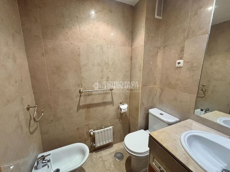 Foto 37012ce9-dd46-4282-8398-a5ff60238ee2. Pis amb calefacció piscina a Chorrillo Alcalá de Henares