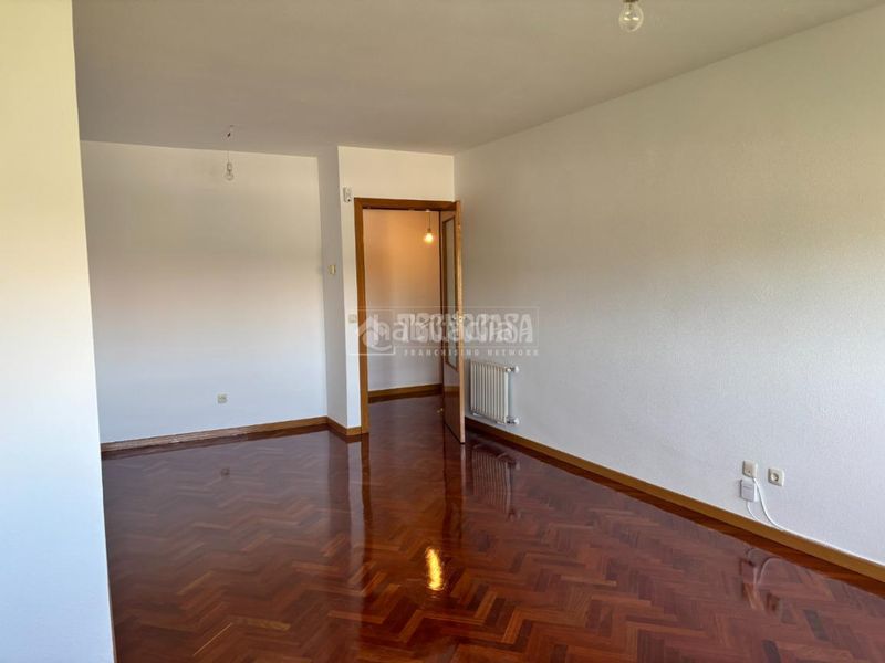 Foto 83ce41b5-aa33-4329-a344-282e184fdeea. Pis amb calefacció piscina a Chorrillo Alcalá de Henares