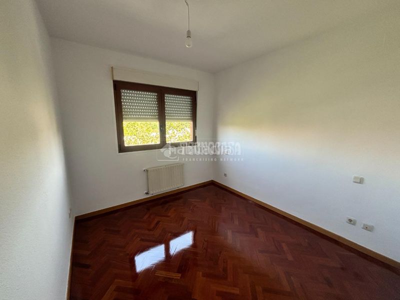 Foto f70f5de4-2259-446b-aca4-1ba4626babe6. Pis amb calefacció piscina a Chorrillo Alcalá de Henares