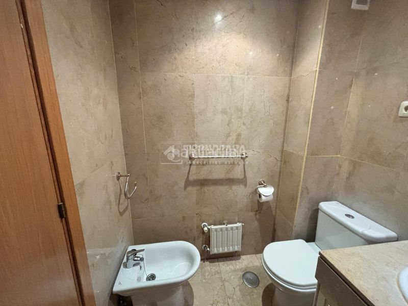 Foto f74e66e0-7321-463a-94d7-42538ccfee1b. Pis amb calefacció piscina a Chorrillo Alcalá de Henares