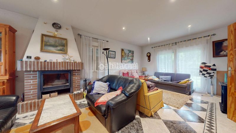Foto ea51815b-c4a6-41e9-944c-4ef21b29e638. Casa amb aparcament piscina a Casar (El)