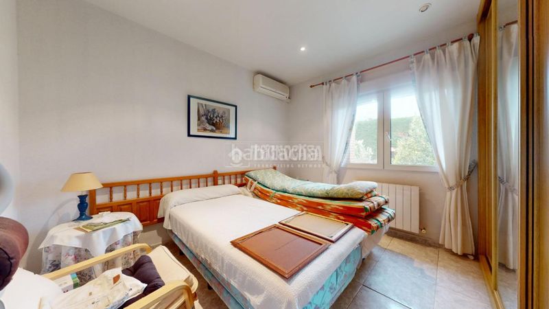 Foto f0f962da-793a-4a6c-a6c2-ff960609a707. Casa amb aparcament piscina a Casar (El)