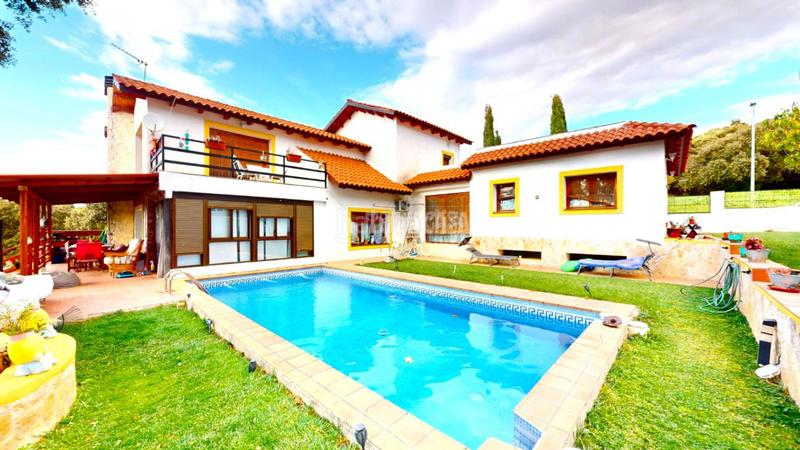 Foto b07aa0aa-afed-48df-ace4-73078de57856. Haus mit parking pool in Casar (El)