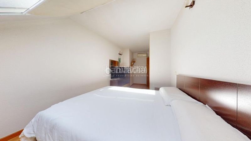 Foto 05b886d3-b17f-4a0b-9ec6-7e52de4e1bfc. Pis a Casar (El)