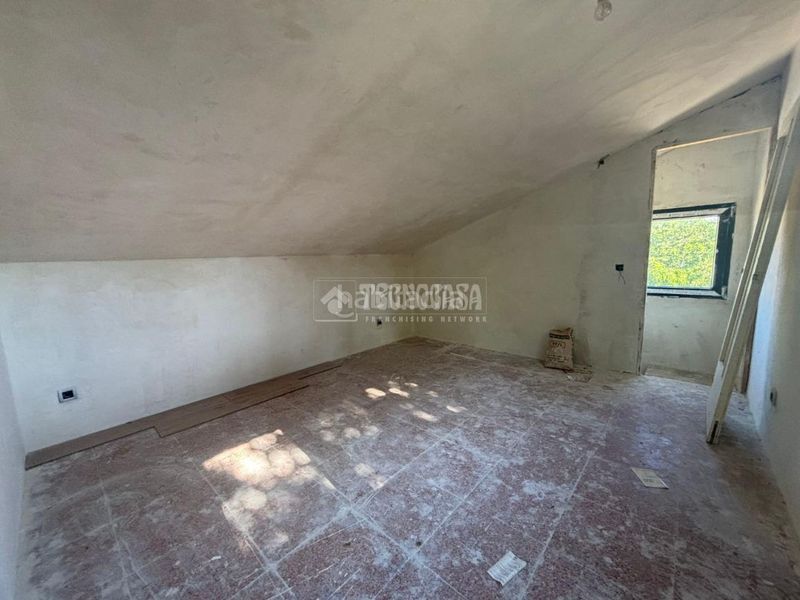 Foto 5ff34e36-1013-4e2f-bc33-c499d07636dc. Casa amb piscina a Casar (El)