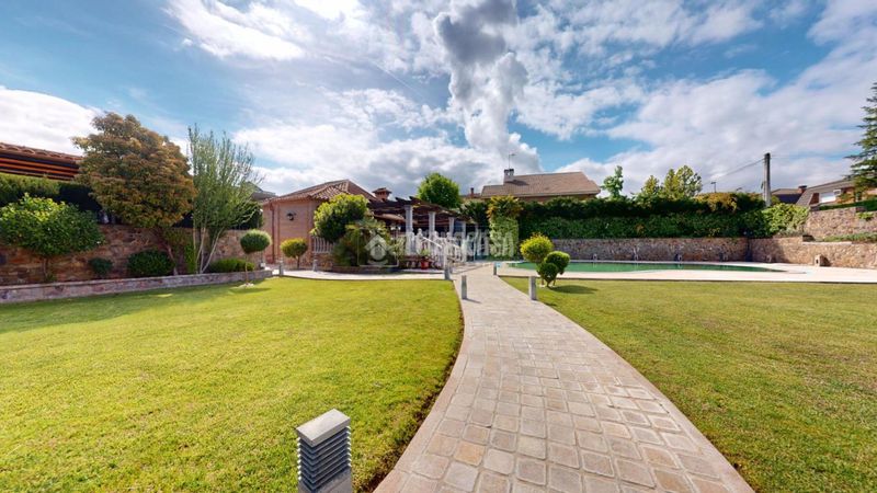 Foto bdb3ee6b-0ad3-42f0-8167-51670e6b84d0. Casa amb aparcament piscina a Casar (El)
