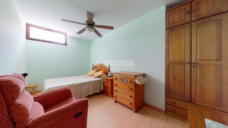 Foto e74e38d8-ab84-4ca5-a294-e5e0576533d7. Casa amb aparcament piscina a Casar (El)