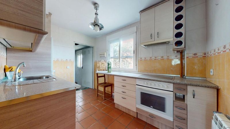 Foto 181cd756-dcd2-4011-a785-9919106d1306. Casa amb aparcament a Casar (El)