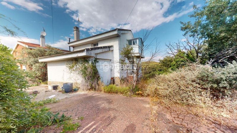 Foto 1ca02b10-61f2-4729-ab3e-aa7dcef23a00. Casa amb aparcament a Casar (El)