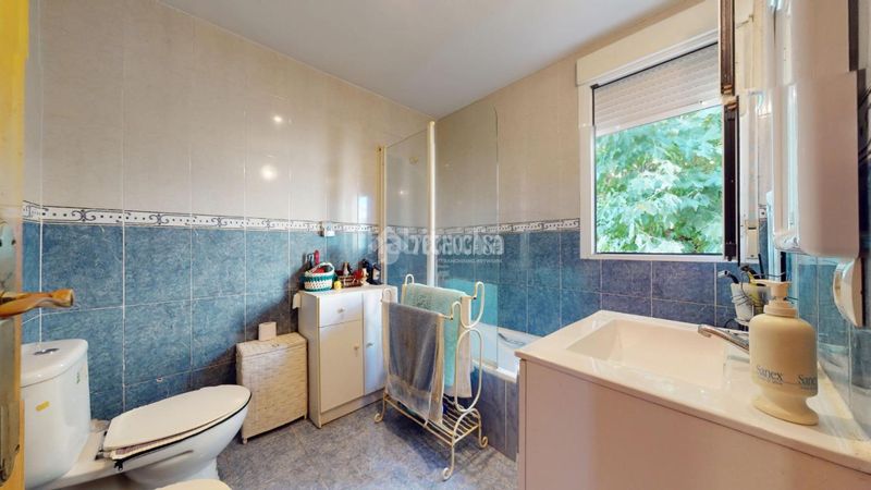 Foto 035ae886-c23d-4e2b-b202-1c73bd3666fa. Casa amb aparcament a Casar (El)