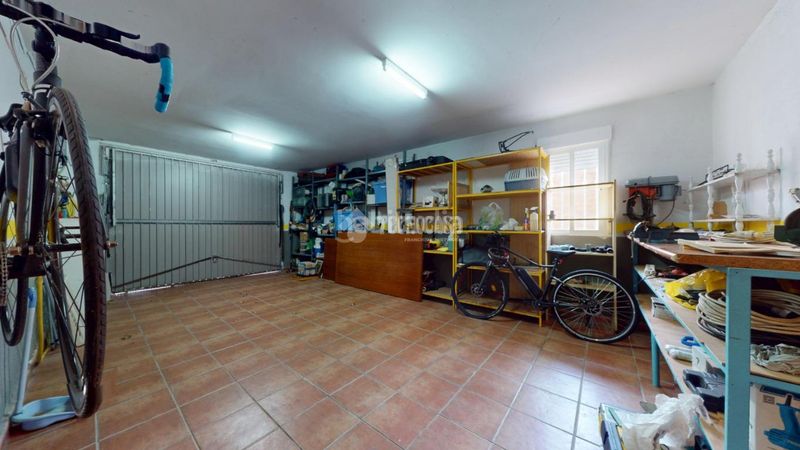 Foto 7a0216ae-d61f-444d-97d5-b013b6a327de. Casa amb aparcament a Casar (El)