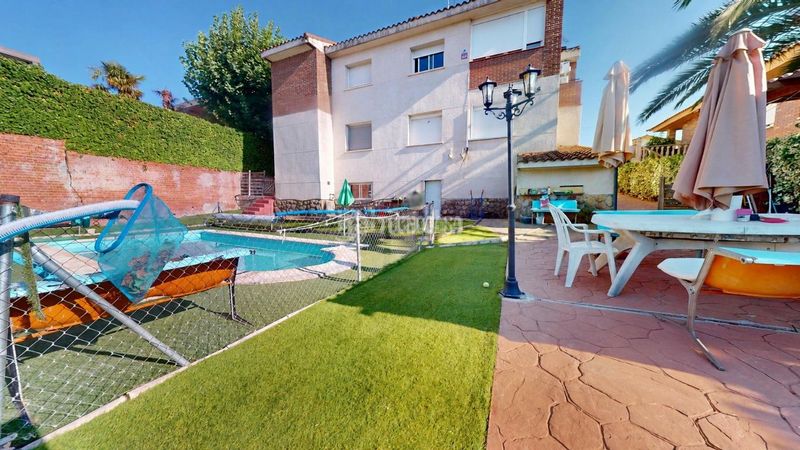 Foto 95ae9569-28f8-49b9-965d-91f2b377107d. Casa amb aparcament a Casar (El)