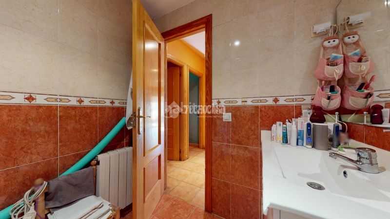 Foto 97ef9f0e-9055-4f40-b52a-72b3f0aa9a71. Casa amb aparcament a Casar (El)