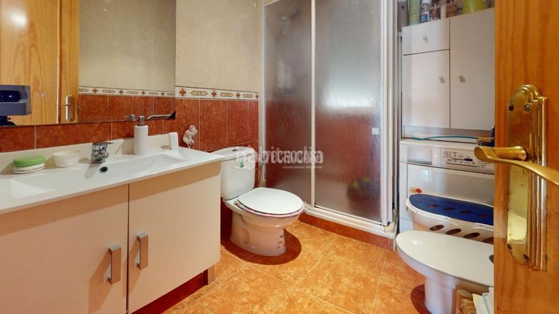 Foto e11b182d-c90a-444b-ae05-16049f41cc25. Casa amb aparcament a Casar (El)
