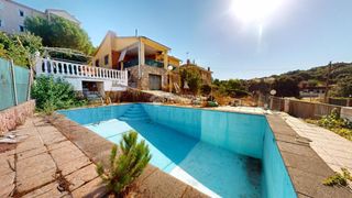 Maison à Casar (El). Casa en venta en el casar