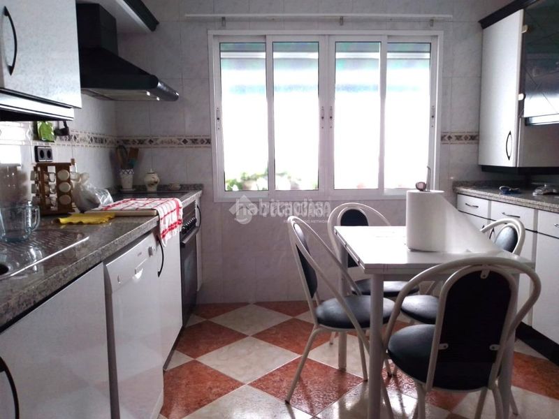 Foto bc171959-634b-462b-9502-74c805f04dad. Pis a Juan XXIII - Rochelambert Sevilla