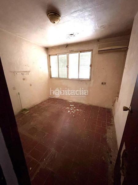 Foto 60841241-16e9-4db5-842b-96f475bfc354. Casa aparellada a Juan XXIII - Rochelambert Sevilla