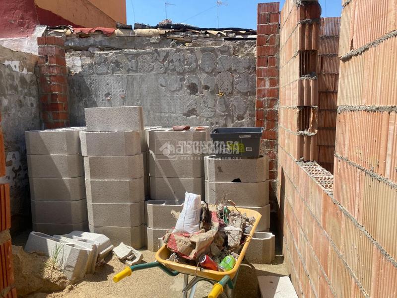 Foto e6886c4d-0a98-4d4e-aa5c-3bdd63ef26f9. Doppelhaus in Amate Sevilla