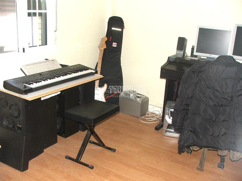 Foto 0389b938-d9ce-4313-8ba3-faba41149cb8. Piso  en venta en Juan XXIII - Rochelambert Sevilla