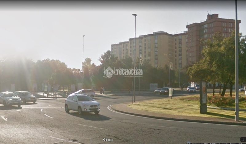 Foto c03ab5c0-ff5c-44bf-940d-1beec0782eb1. Pis a Juan XXIII - Rochelambert Sevilla
