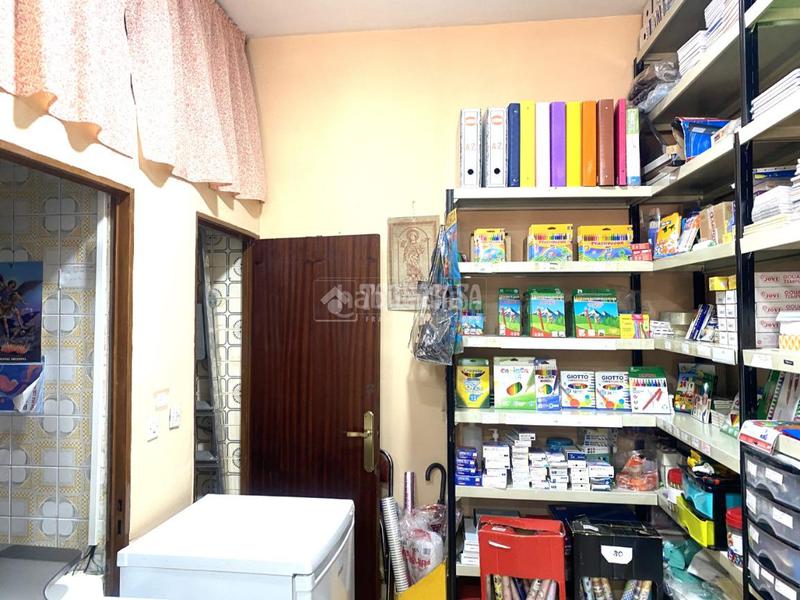 Foto 4411a2b7-c1d6-4a50-b557-4cc6ee0988f4. Local comercial traspaso en venta en Juan XXIII - Rochelambert Sevilla