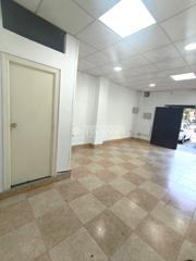 Location Local commercial à Juan XXIII - Rochelambert. Tienda en alquiler en sevilla