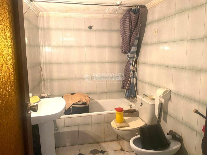 Foto 5f17457f-8a45-491b-aa47-3f11412207ce. Casa pareada casa en venta en Juan XXIII - Rochelambert Sevilla