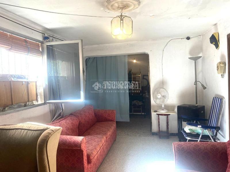 Foto 6772ebf8-07c8-4e5d-b503-149c9a838002. Casa pareada casa en venta en Juan XXIII - Rochelambert Sevilla