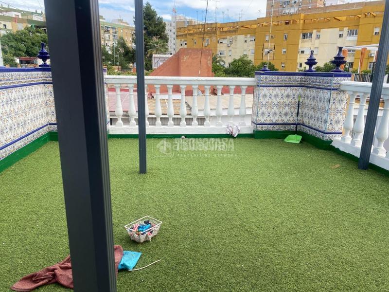 Foto 871426bd-5ae0-4610-9125-b6b9a578287d. Maison jumelée dans Juan XXIII - Rochelambert Sevilla