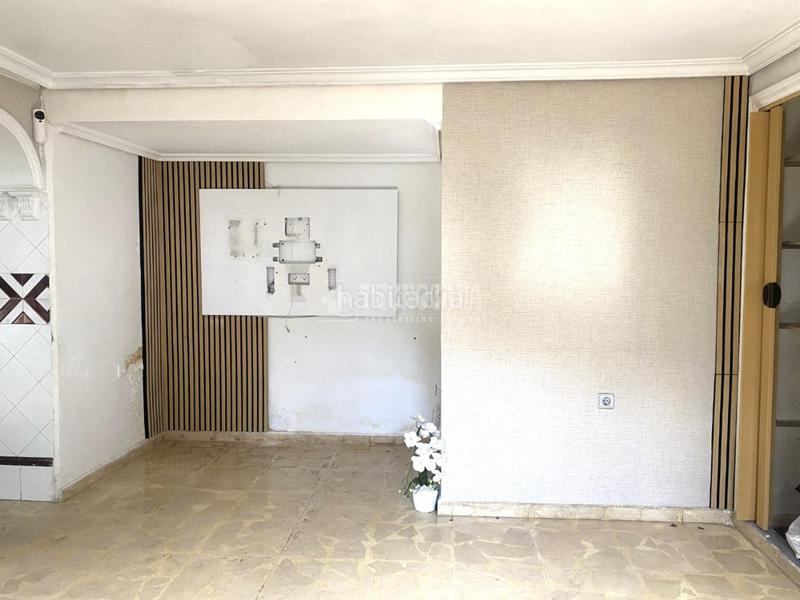 Foto d80aa40b-b2d5-4d1a-861b-b1ce51bdf49a. Maison jumelée dans Juan XXIII - Rochelambert Sevilla