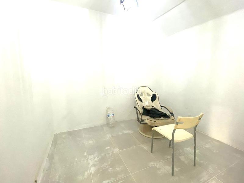 Foto f0f3879a-3028-4433-860e-5c9aacbfd29c. Casa aparellada a Amate Sevilla