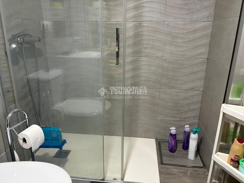 Foto 12a91d81-db3e-4377-9d87-ca02ee7b7e35. Casa aparellada a Sta. Aurelia - Cantábrico - Atlàntico - La Romería Sevilla