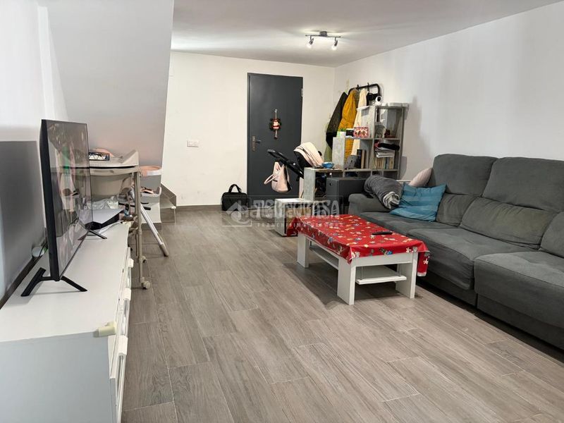 Foto 960e0a1c-a4fa-4696-bc4a-4a291ff06862. Casa aparellada a Sta. Aurelia - Cantábrico - Atlàntico - La Romería Sevilla